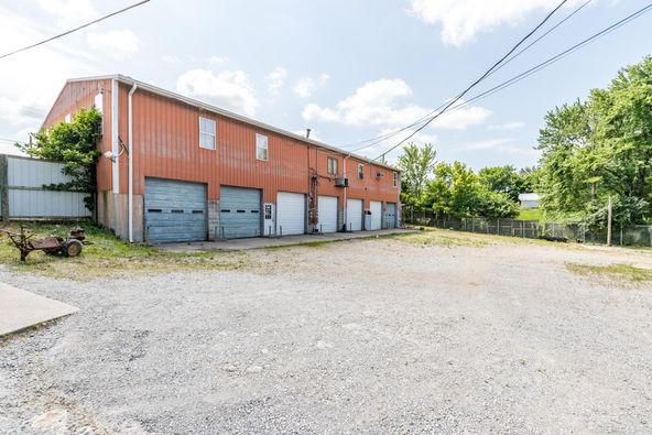 513 Pierce Ln, Frankfort, KY 40601